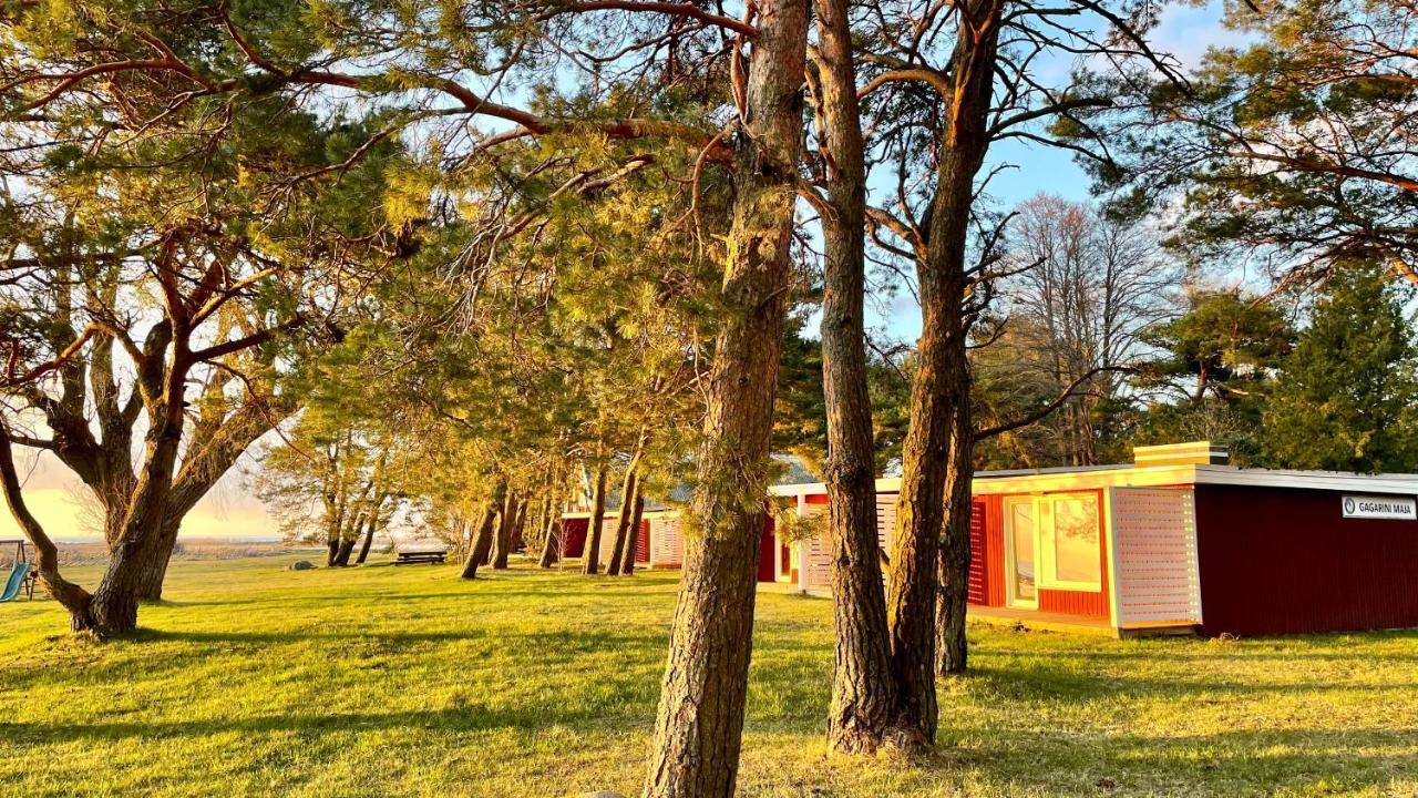 Kosmonautika Puhkekeskus Hotel Kabli Exterior photo